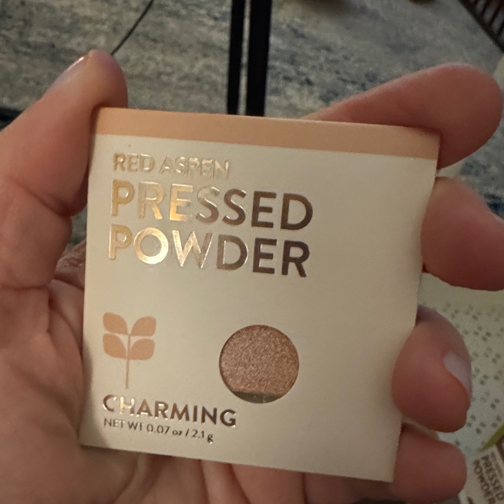 Red Aspen Pressed Eyeshadow - CHARMING